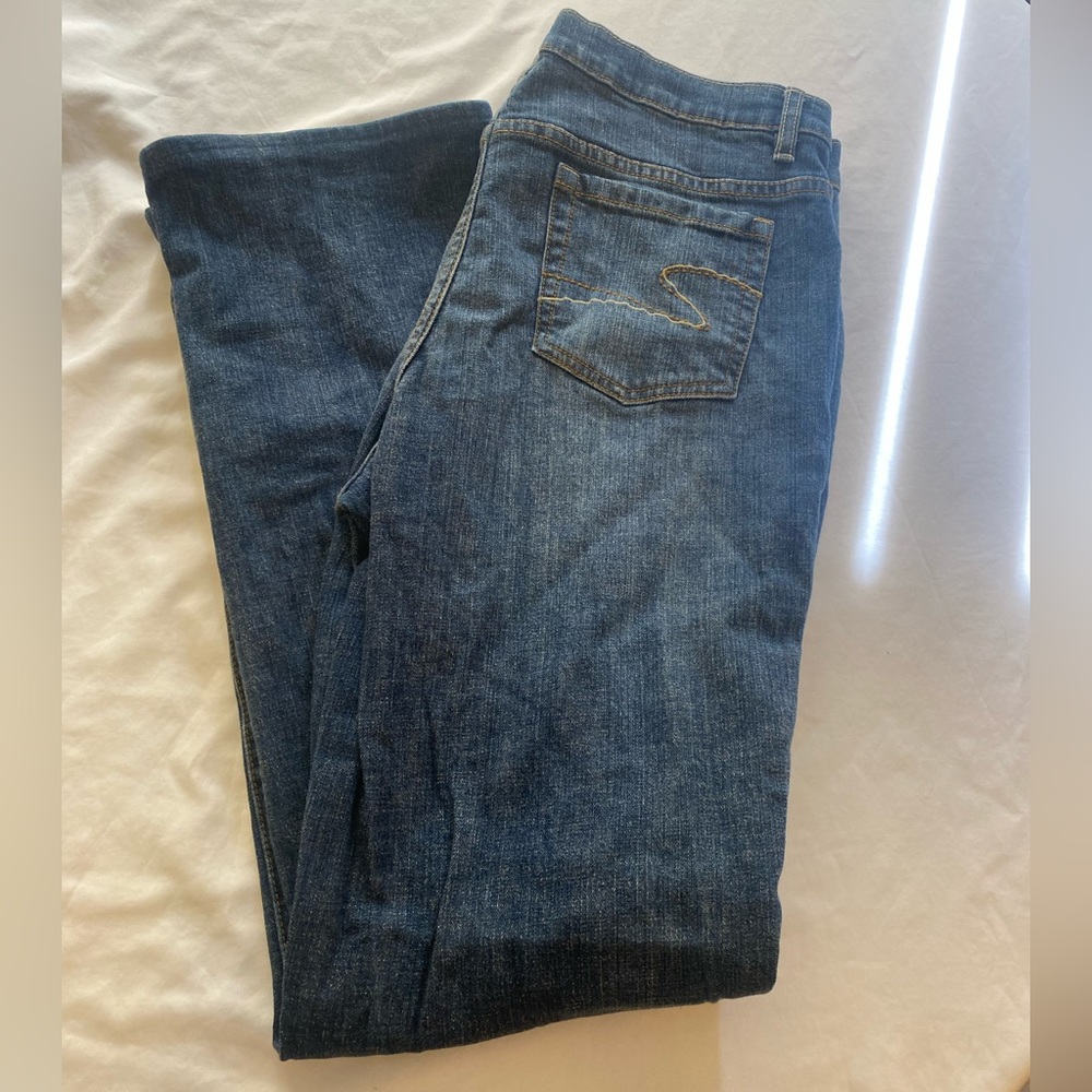 Woman’s Liz Claiborne jeans size 14Long.
